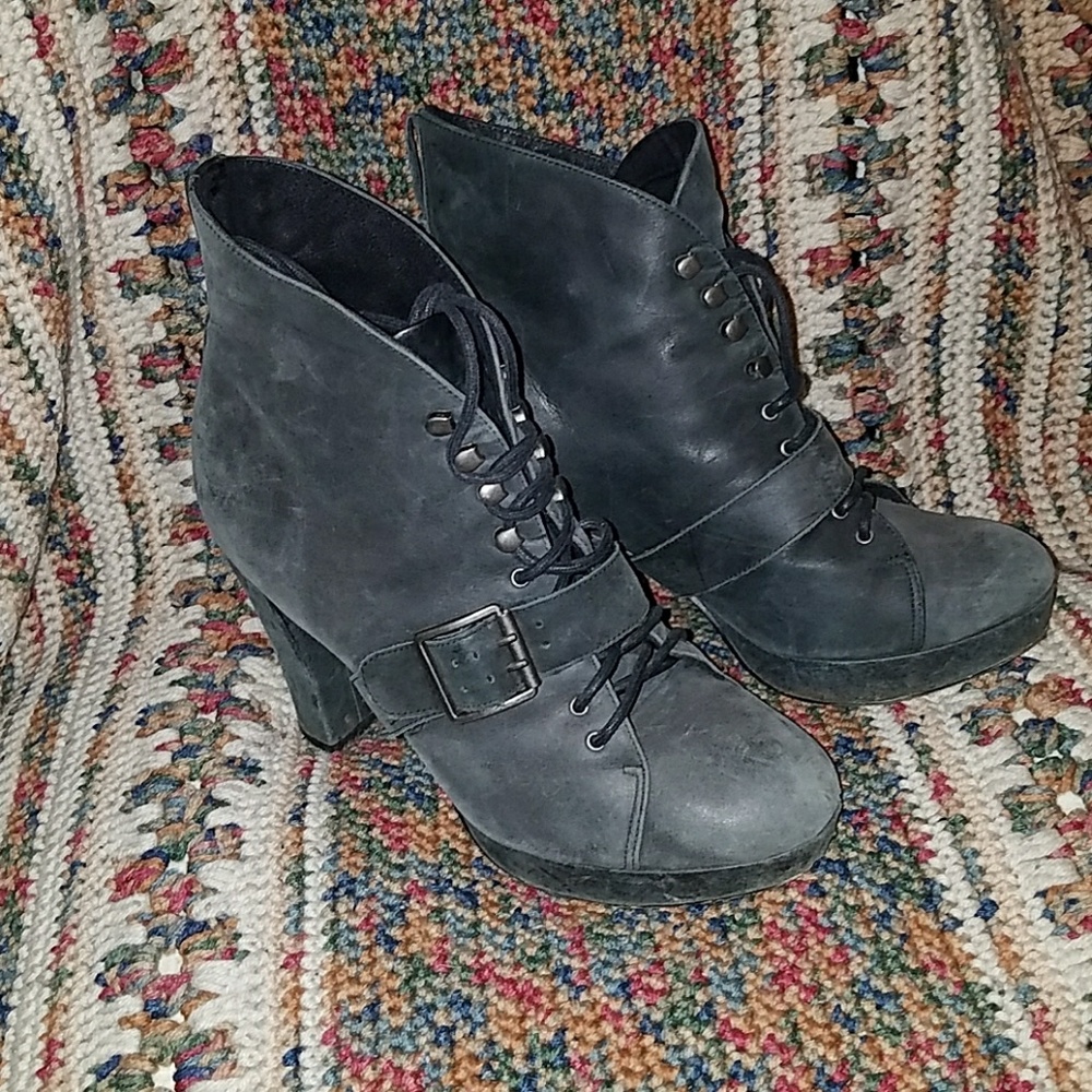 Seychelles Pump size 6